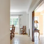 Grande Com Piscina Privada | *
