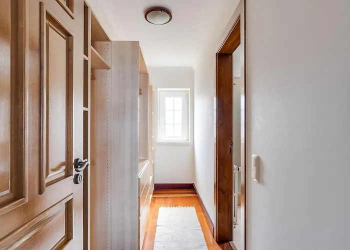 Grande Com Piscina Privada | *